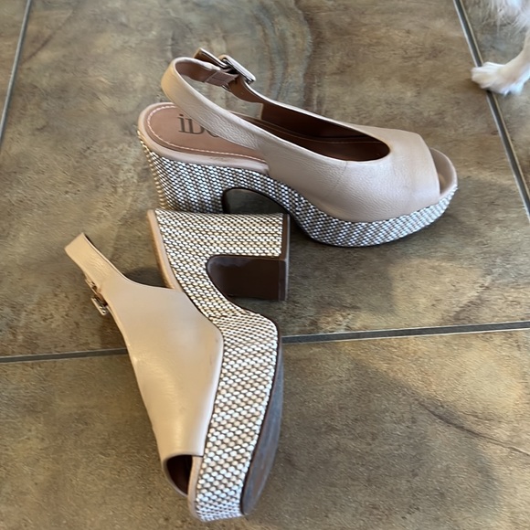 Shoes - Picture 2 of 2